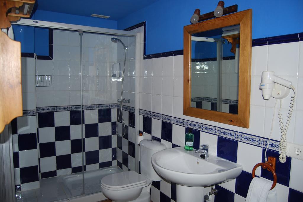 Apartamentos Casa Isabale Biescas  Quarto foto